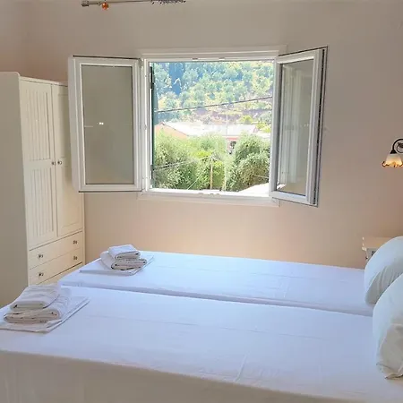 Dimitris 2 Bay カラミ